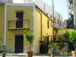 Holiday ApartmentSant' Onofrio
(Palermo - Politeama - Via Libertà)
